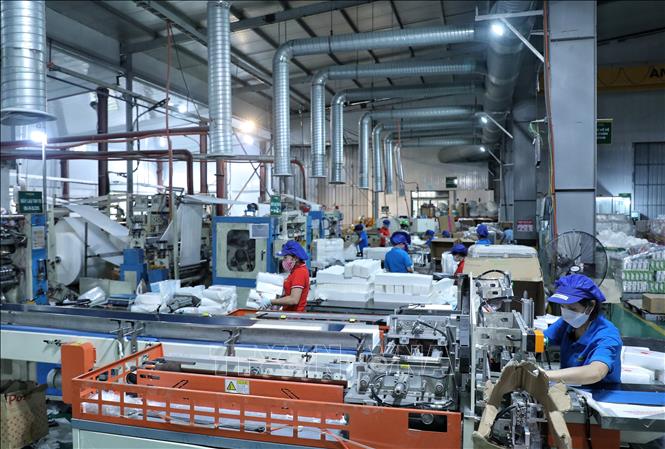 Nỗ lực hạ lãi vay giúp người dân, doanh nghiệp