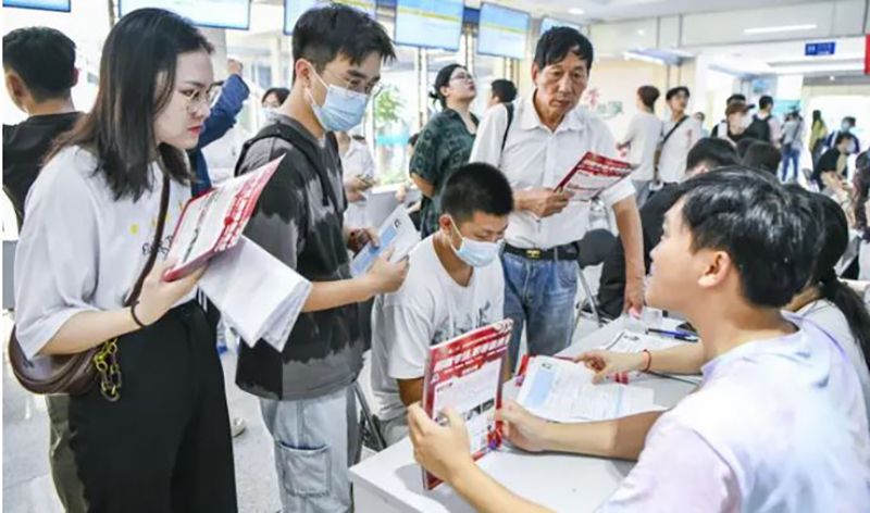 11,6 triệu cử nhân Trung Quốc đối mặt với thị trường không có việc làm