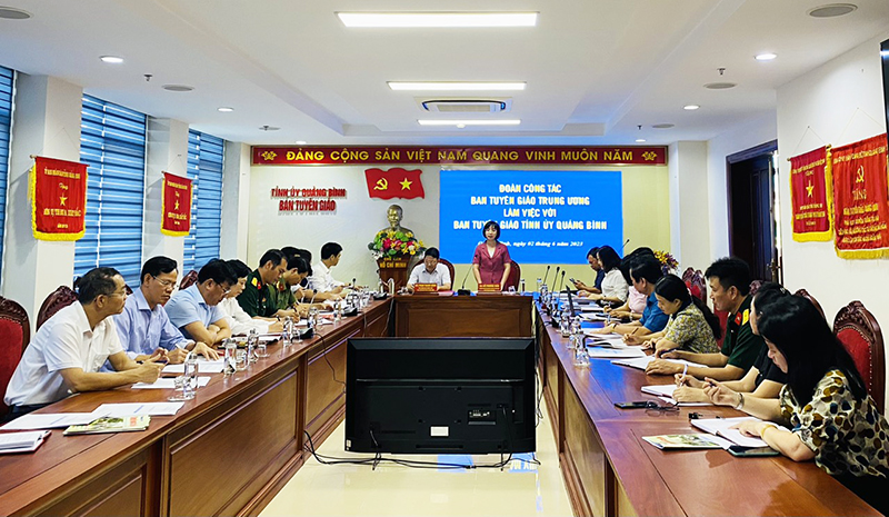 Nâng cao chất lượng hoạt động của đội ngũ báo cáo viên, tuyên truyền viên