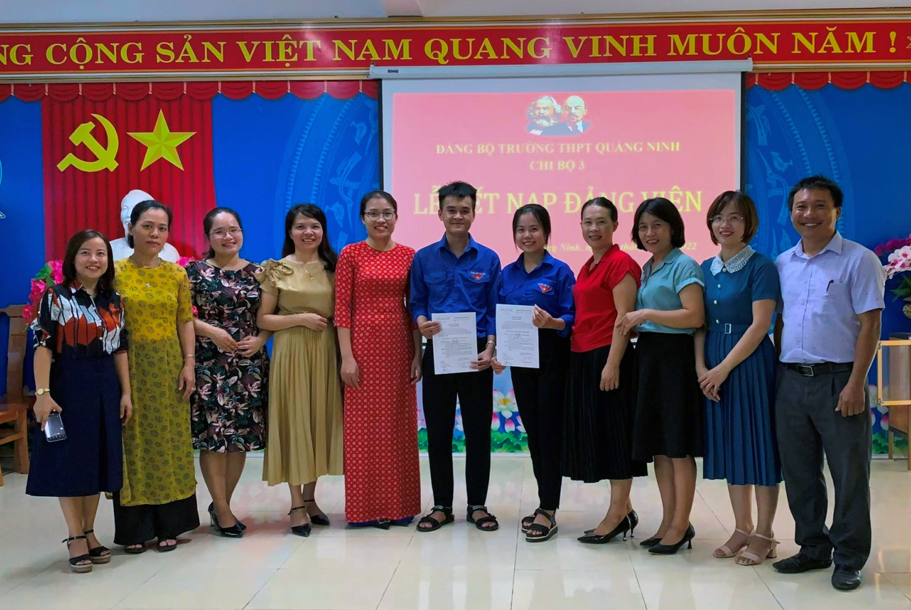 Nỗ lực ươm mầm "hạt giống đỏ"