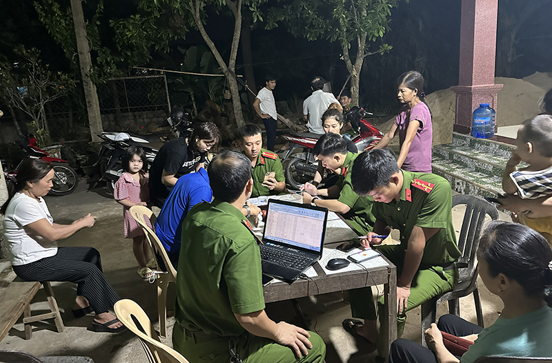 Xung kích tình nguyện thực hiện Đề án 06