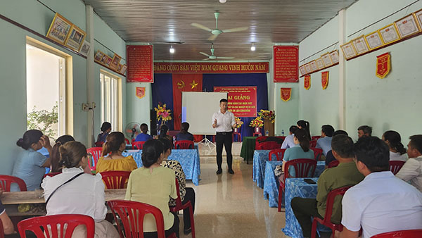 Trang bị nghiệp vụ cơ bản về phát triển du lịch cộng đồng cho người dân
