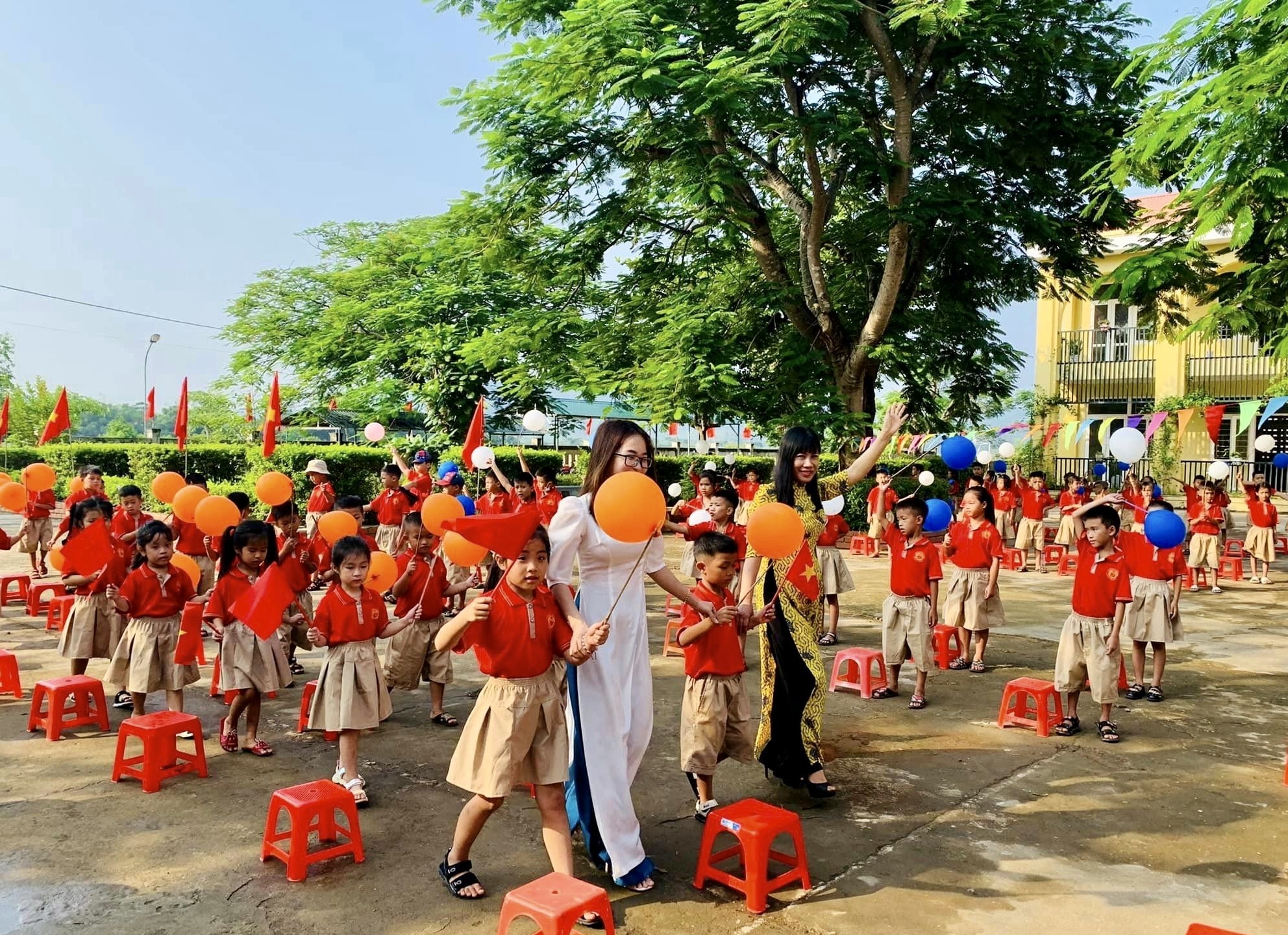 Bài 2: Giải pháp nào "giữ chân" nguồn nhân lực?