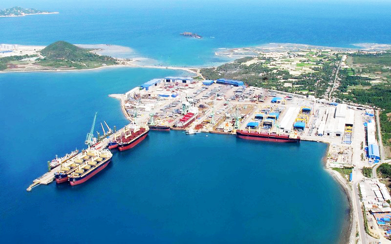 Phát triển kinh tế-xã hội và bảo đảm quốc phòng, an ninh vùng Bắc Trung bộ, duyên hải Trung bộ