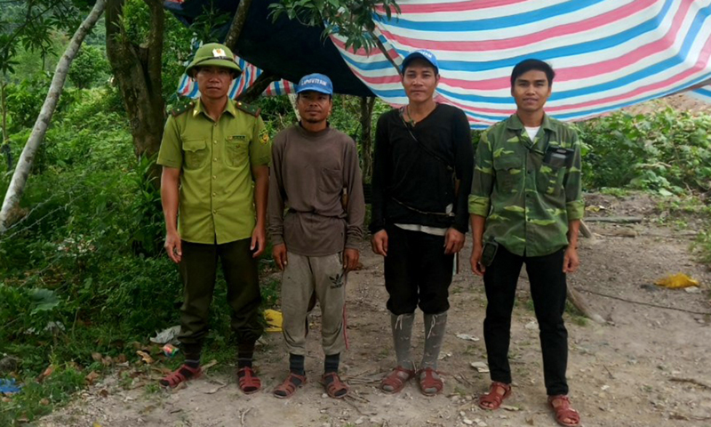 "Vương quốc hang động" giữa lòng dân