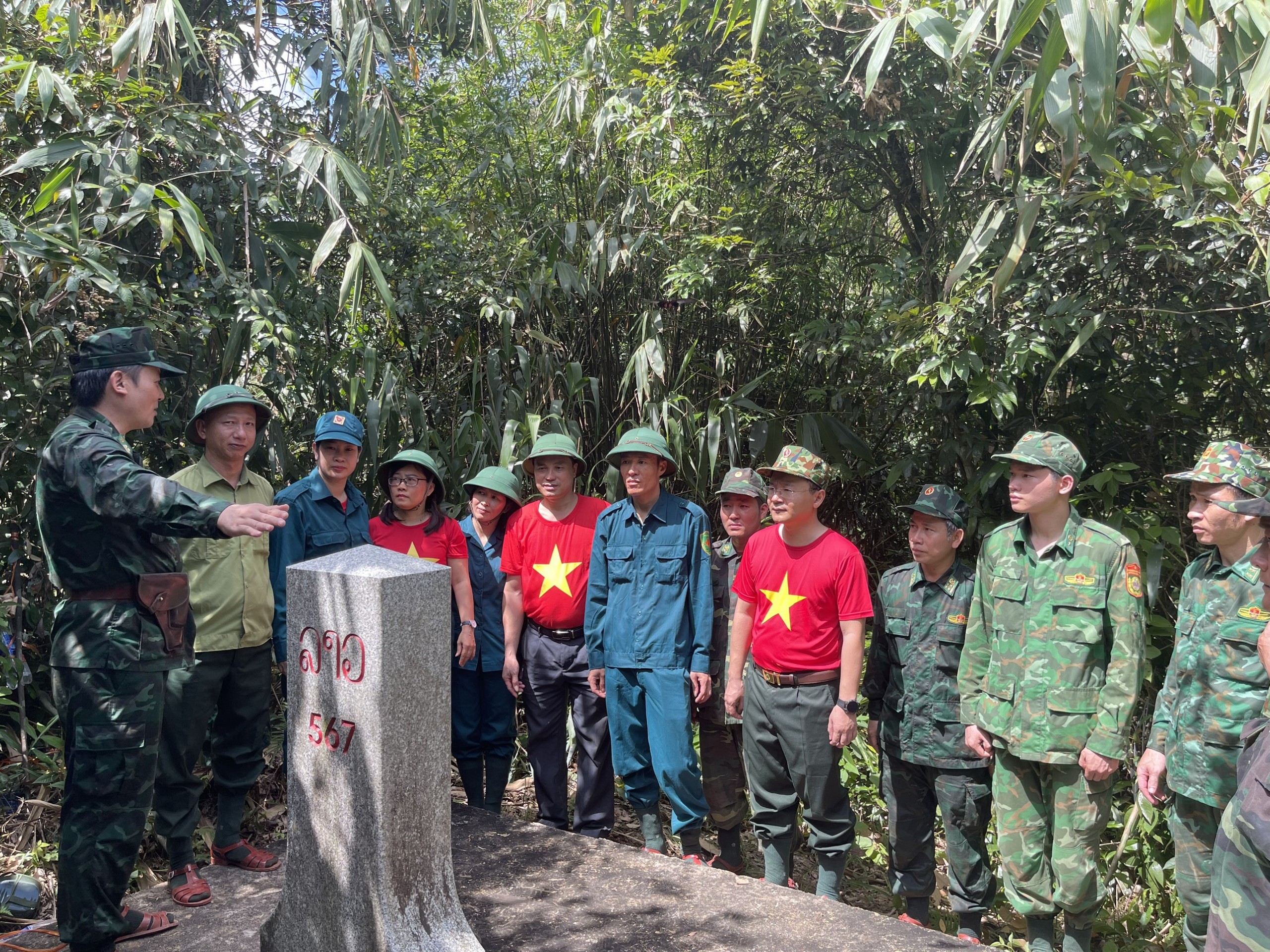 Bài 1: Hành trình lên với cột mốc quốc giới