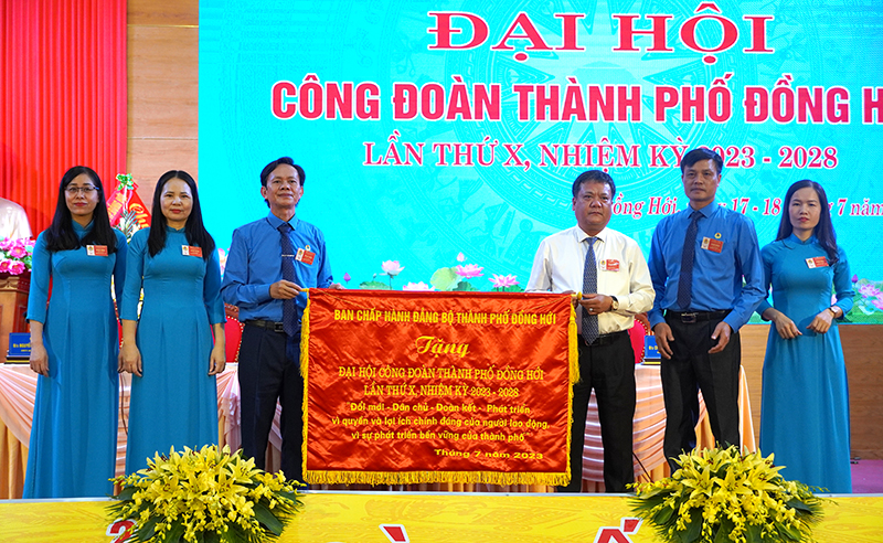 Xây dựng tổ chức Công đoàn thực sự là chỗ dựa tin cậy của người lao động