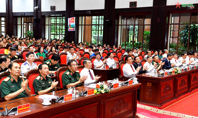 Ra mắt sách của Tổng Bí thư Nguyễn Phú Trọng về đường lối quân sự, chiến lược quốc phòng