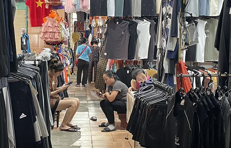 Chợ truyền thống lao đao trong cơn suy thoái