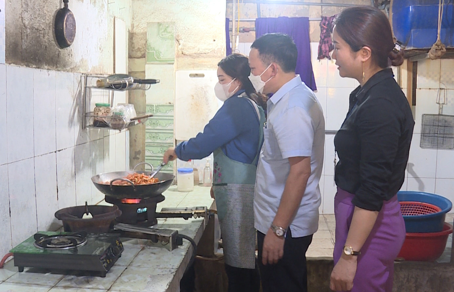 Bố Trạch: Tăng cường kiểm tra, bảo đảm an toàn thực phẩm