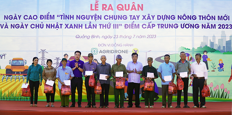 Ra quân Ngày cao điểm "Tình nguyện chung tay xây dựng nông thôn mới" và Ngày Chủ nhật xanh