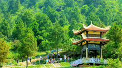 Đại tướng đứng đây trấn giữ biển Đông!