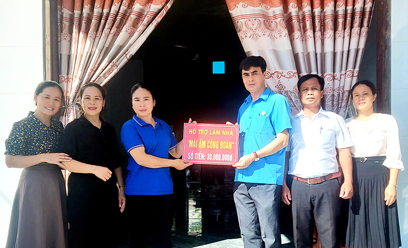 "Điểm tựa" cho đoàn viên, người lao động