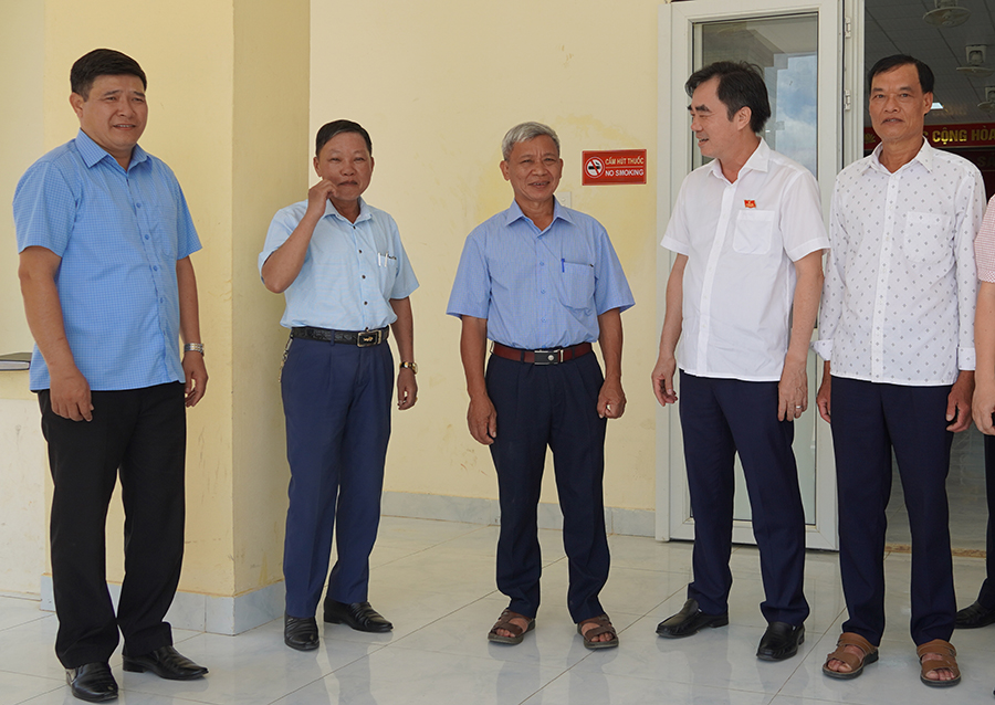 Đại biểu HĐND tỉnh (khóa XVIII) tiếp xúc cử tri sau kỳ họp thứ 10