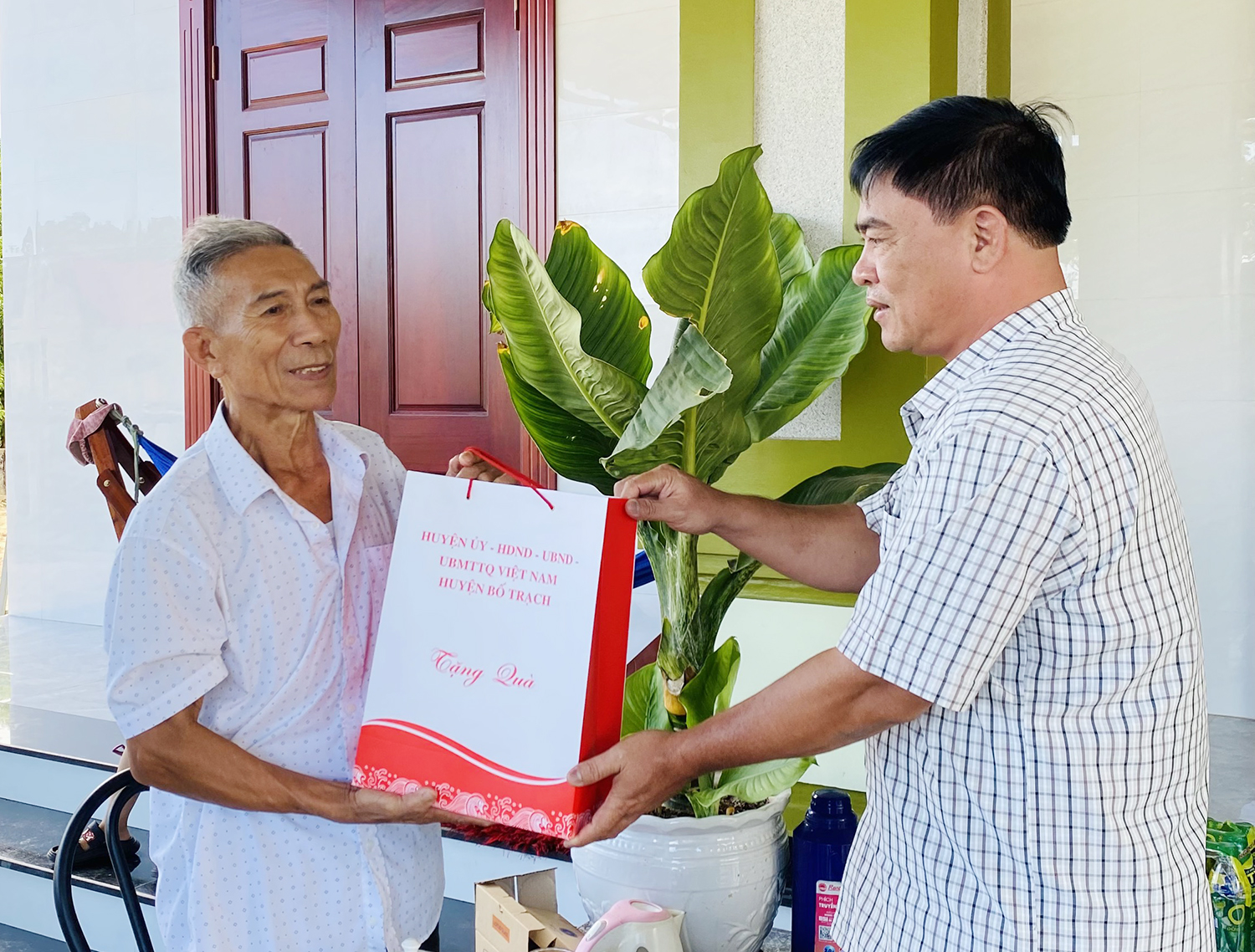 Bố Trạch: Nhiều hoạt động tri ân nhân kỷ niệm Ngày Thương binh-Liệt sỹ