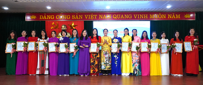 Hội Liên hiệp Phụ nữ TP. Đồng Hới: Biểu dương phụ nữ tiêu biểu