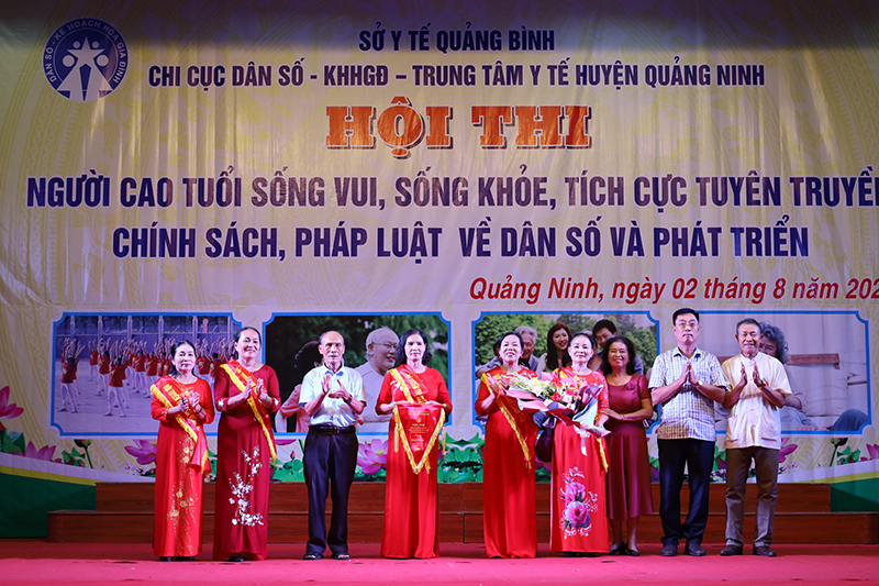 Hội thi "Người cao tuổi sống vui, sống khoẻ, tích cực tuyên truyền chính sách, pháp luật về dân số và phát triển"