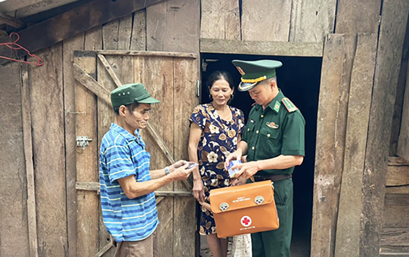 "Điểm tựa" sức khỏe của đồng bào vùng biên Dân Hóa