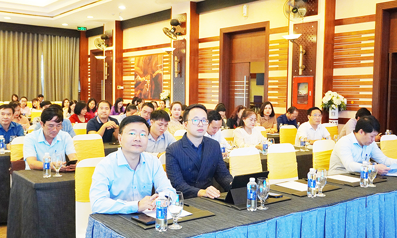 Bồi dưỡng kỹ năng tổ chức hội nghị, công tác lễ tân đối ngoại