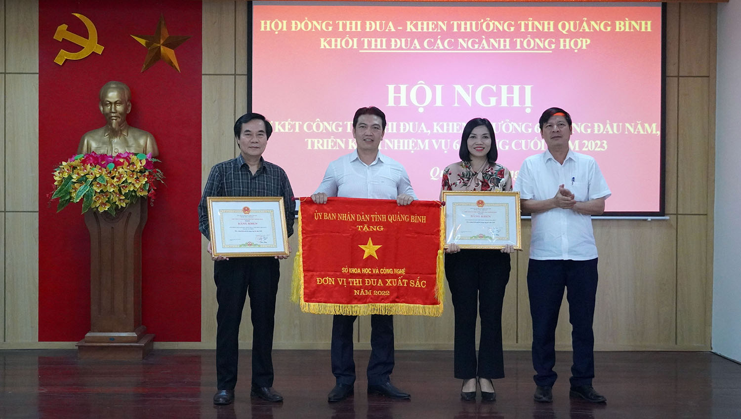 Tiếp tục nâng cao chất lượng, hiệu quả các phong trào thi đua yêu nước