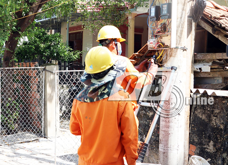 Truy thu trên 850 triệu đồng từ các vụ vi phạm sử dụng điện