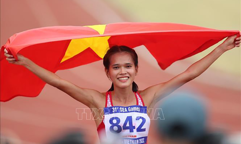 Nhiều VĐV hàng đầu Việt Nam tranh đua trên đường chạy ven biển Vũng Tàu