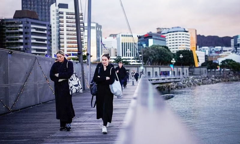New Zealand dỡ bỏ các biện pháp hạn chế COVID-19 cuối cùng
