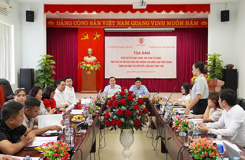 Phát huy vai trò của sinh viên luật trong công tác phổ biến, giáo dục pháp luật