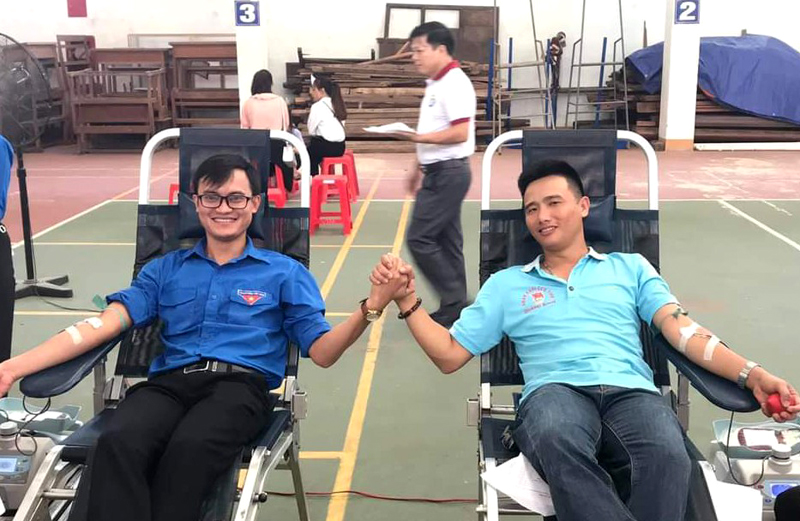 Trao đi máu hồng, thổi lửa yêu thương