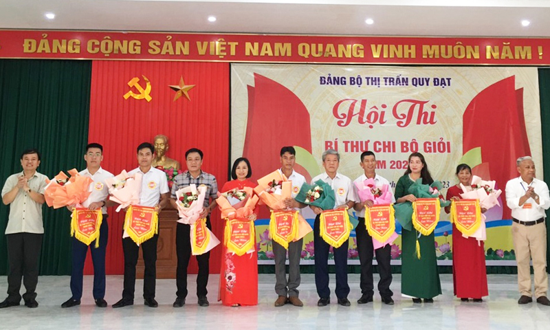 Đảng bộ sau sáp nhập, biến "khó" thành "dễ" - Bài 3: "Chìa khóa" vững mạnh sau sáp nhập