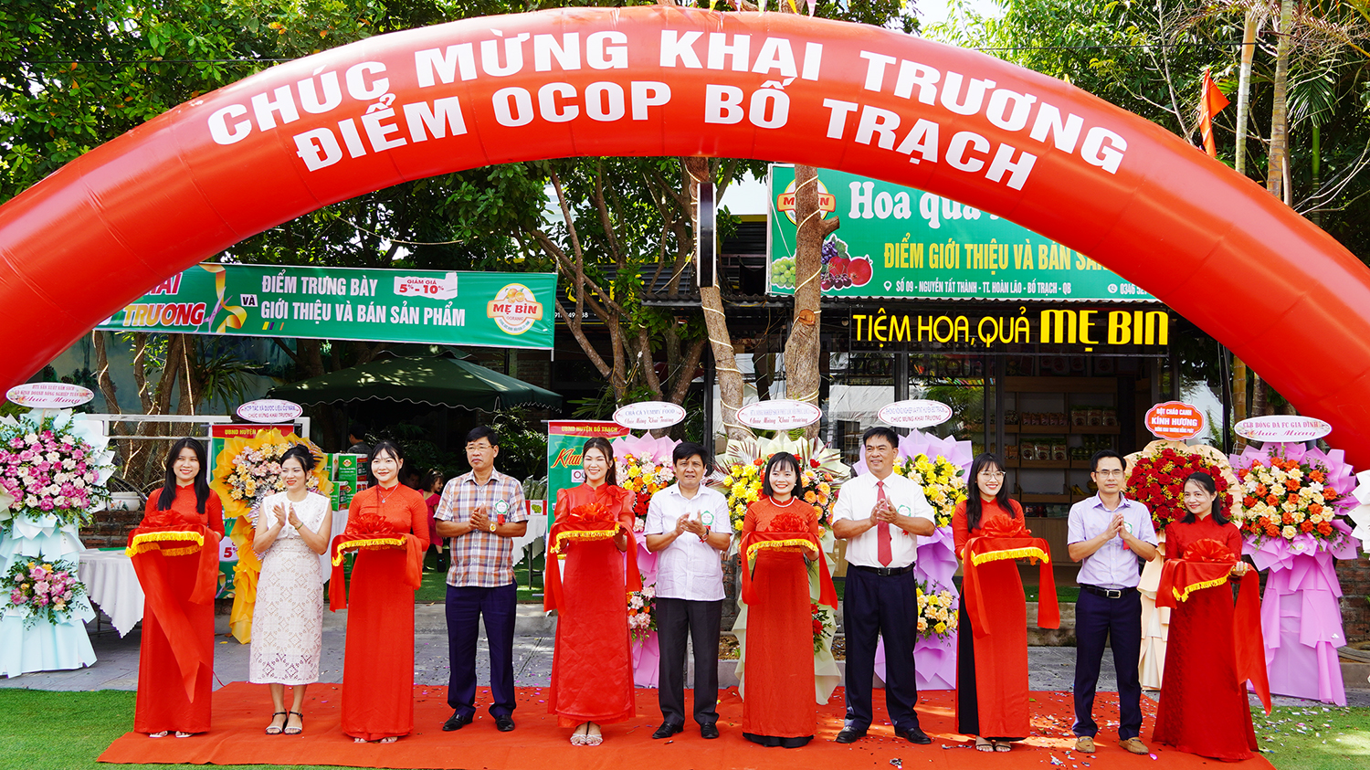 Bố Trạch: Khai trương điểm trưng bày, giới thiệu và bán sản phẩm OCOP