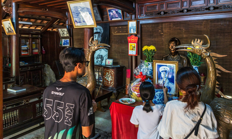 Người cầm quân huyền thoại