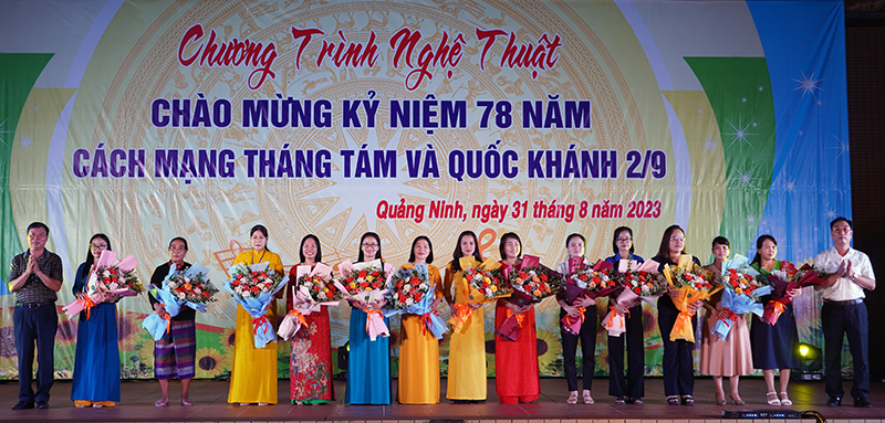 Khai mạc triển lãm thành tựu kinh tế-xã hội huyện Quảng Ninh năm 2023