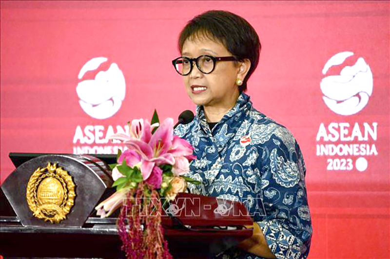 Hội nghị Cấp cao ASEAN 43 nhấn mạnh hợp tác kinh tế
