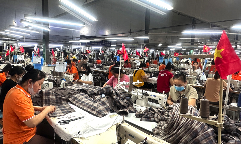 Nâng cao hiệu quả công tác mua, đọc báo Đảng - Bài 1: Chủ trương đã có, vượt khó để làm