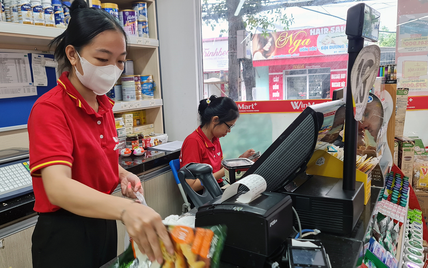 Xử phạt 33 trường hợp bán hàng không xuất hóa đơn