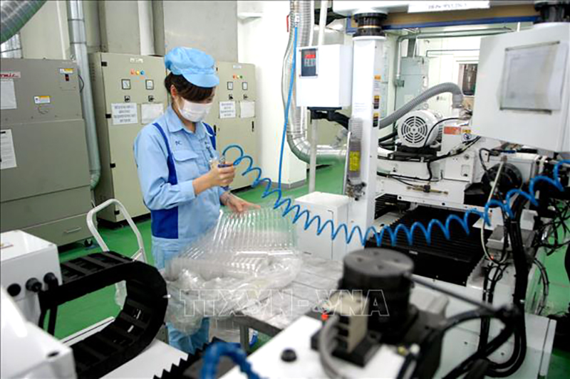 Sửa đổi quy định sử dụng người lao động nước ngoài