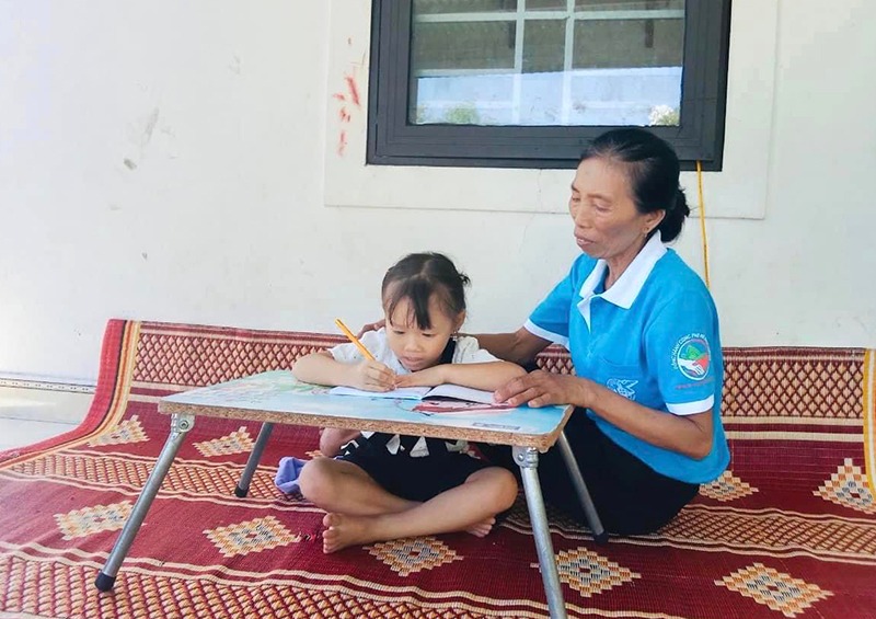 "Vì tôi là đảng viên" - Bài 4: Lặng lẽ dâng đời đóa hoa thơm