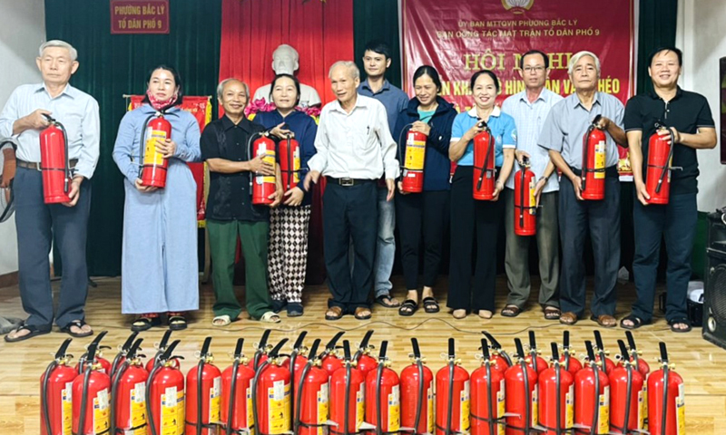 "Nhà tôi có bình chữa cháy"