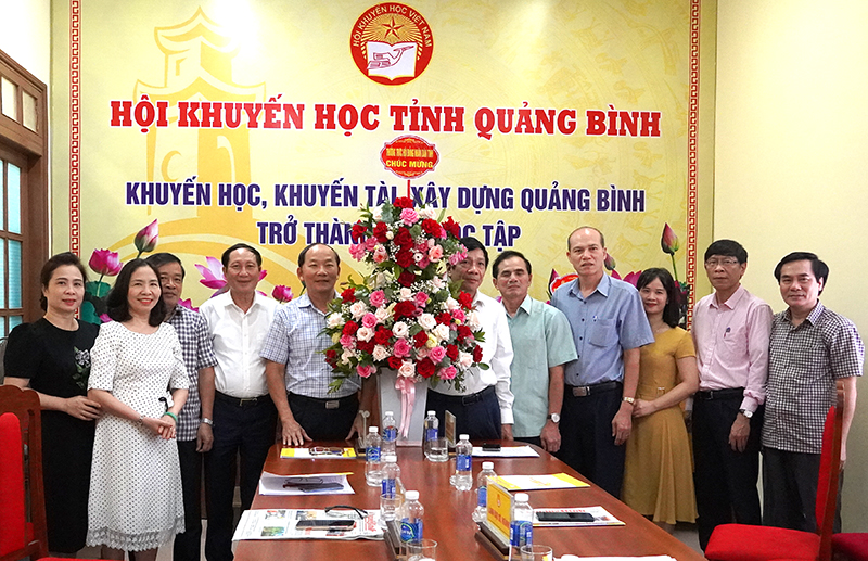 Gặp mặt kỷ niệm Ngày Khuyến học Việt Nam