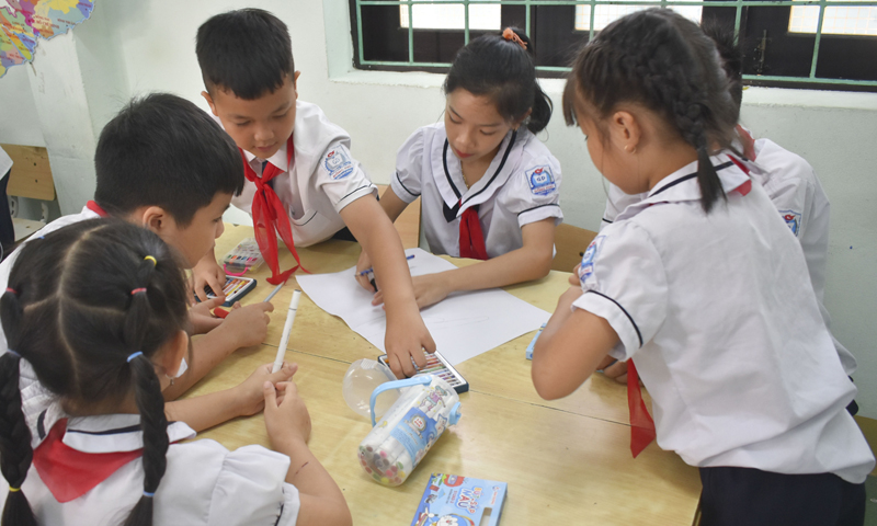Thực hiện chương trình GDPT mới bậc tiểu học: Vượt khó để thành công