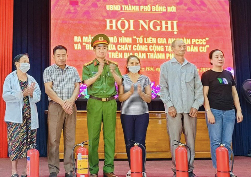 Công an TP. Đồng Hới: Đẩy mạnh các phong trào thi đua