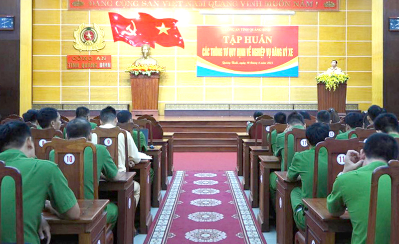 Đăng ký mới trên 15.000 phương tiện xe ô tô và mô tô