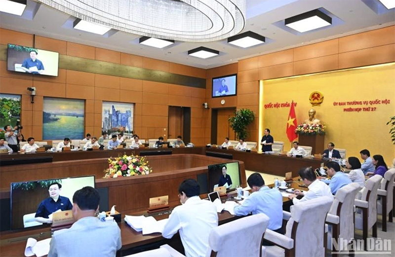 Khai mạc phiên họp thứ 27 của Ủy ban Thường vụ Quốc hội