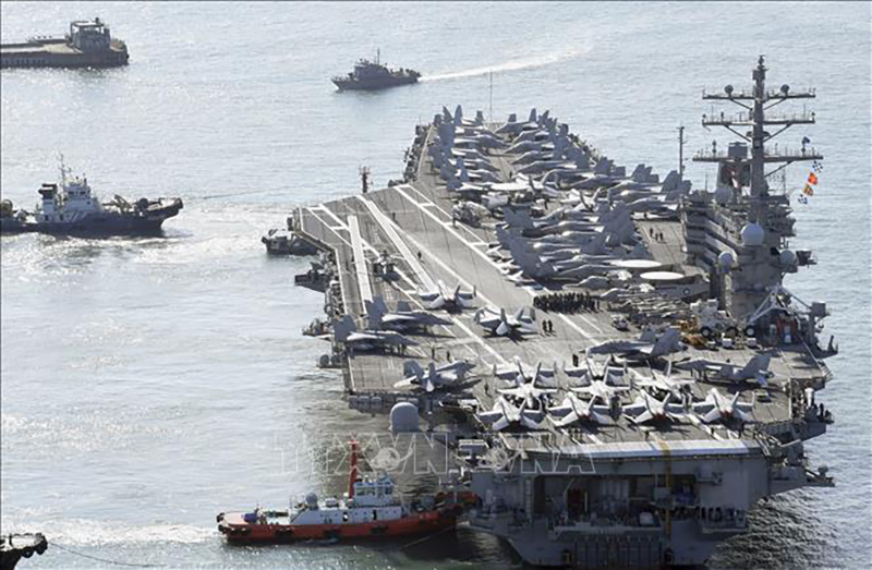 Tàu sân bay USS Ronald Reagan của Mỹ cập cảng Hàn Quốc