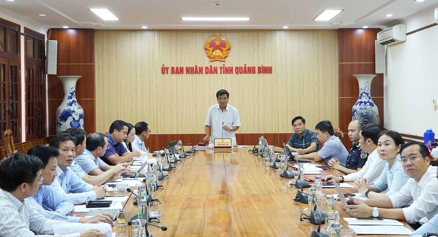 Thúc đẩy sản xuất, kinh doanh, đầu tư xây dựng và xuất, nhập khẩu