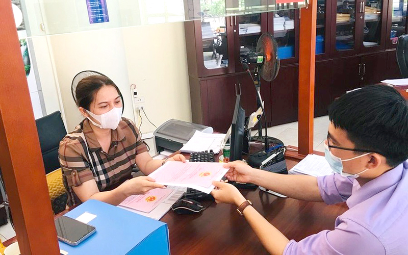 Chấn chỉnh kỷ luật, kỷ cương, đạo đức công vụ của cán bộ trong giải quyết thủ tục hành chính về đất đai