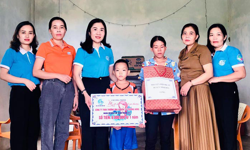 Phụ nữ Minh Hóa: Kết nối, nhận đỡ đầu 80 trẻ mồ côi