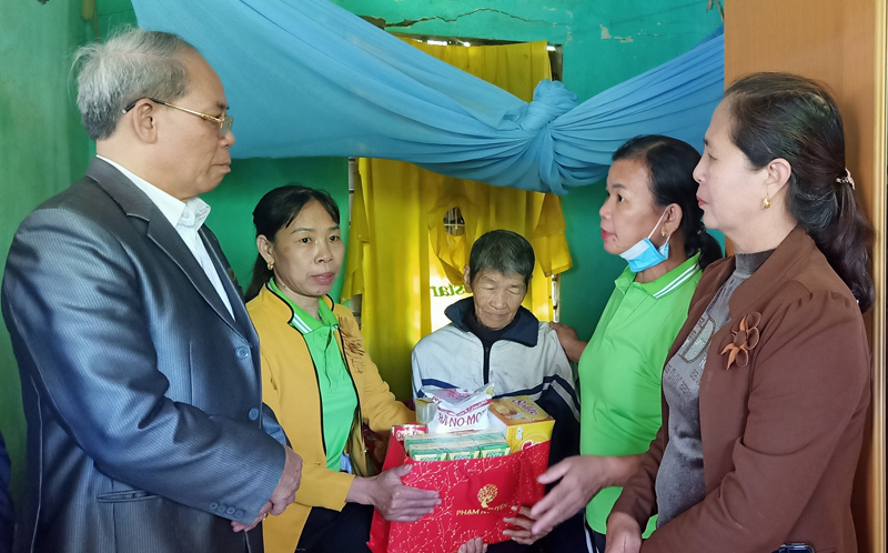 Để người cao tuổi được phát huy và chăm sóc đầy đủ