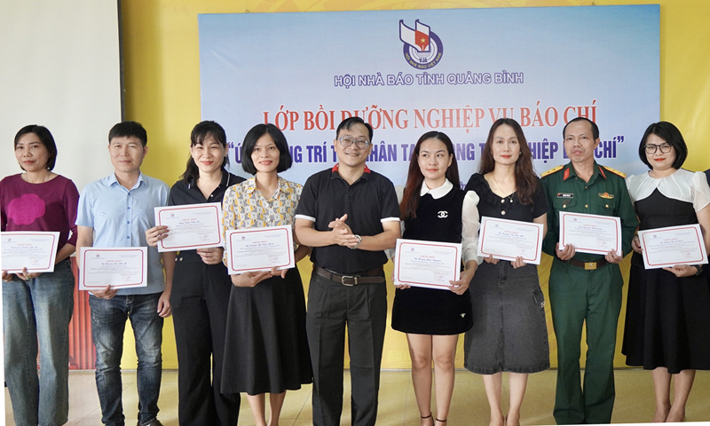 "Ứng dụng trí tuệ nhân tạo trong tác nghiệp báo chí"